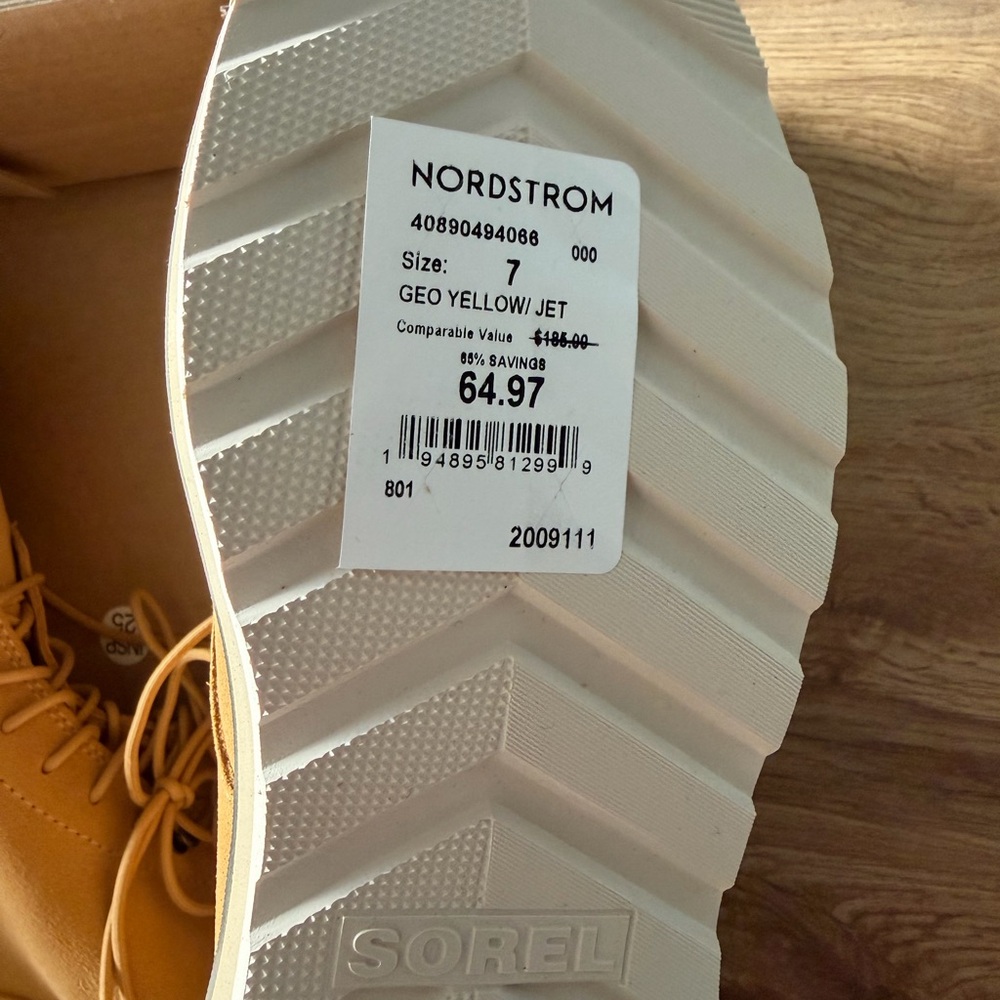 Sorel Size 7 Women’s Suede Lace-Up Boots in Mustard Yellow - Picture 3 of 3